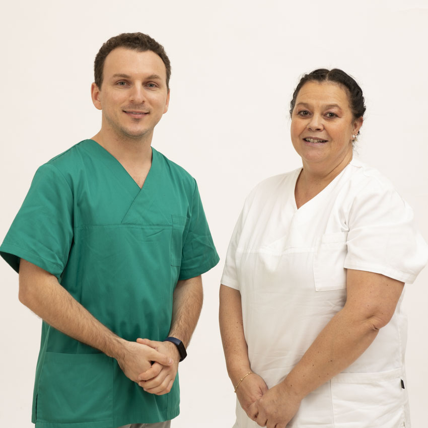 Dr Diaconeasa  et son assistante dentaire qualifiée Peggy